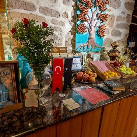 Hich Ξενοδοχείο