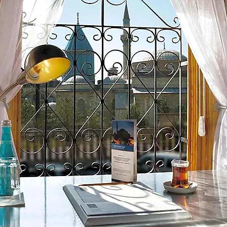Otel Hich 3*